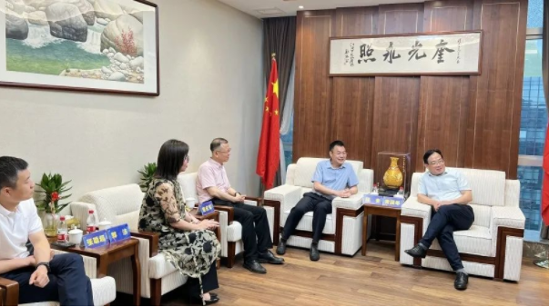 廈門市政協(xié)黨組副書記、副主席 黃國(guó)彬一行蒞臨我司考察調(diào)研